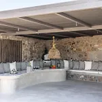 Hotell Makani Ano Mera