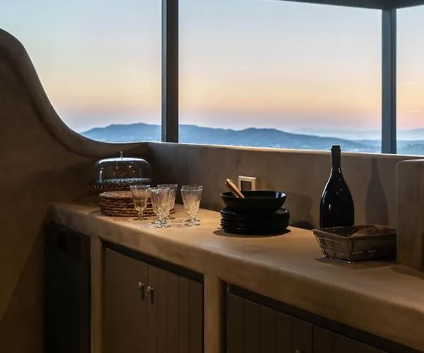 Makani Suites Ano Mera