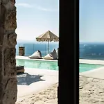 Hotell Makani Ano Mera