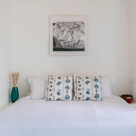 Makani Suites *