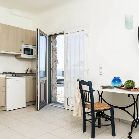 Hotel Makani Ano Mera