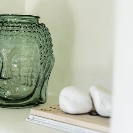 Makani Ано Мера